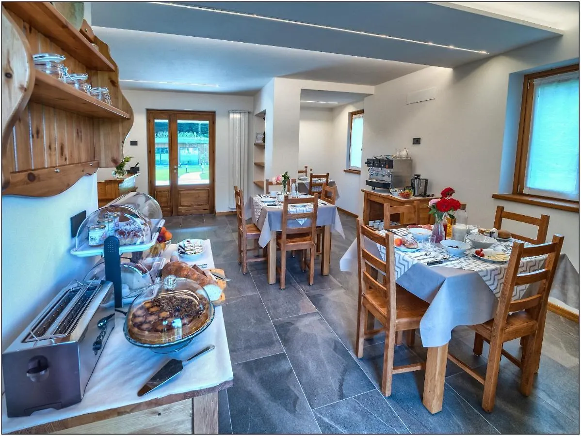 Foresteria Lombarda San Rocco Colico Bed & Breakfast